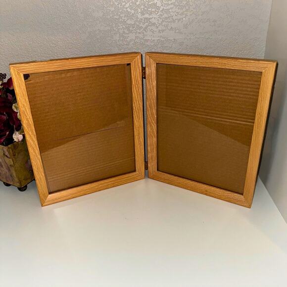 Vintage Oak Double Picture Frame – Folding Hinged Display with Velvet Back, 8x10 - Picture 4 of 10